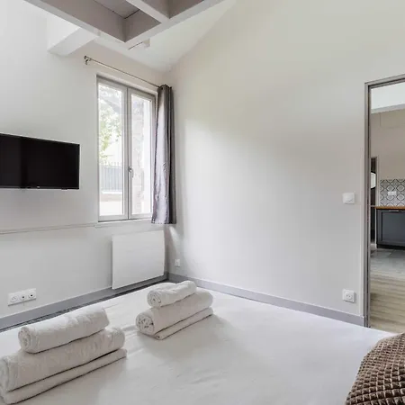 House For 18 People With Cinema Place Morny Holiday home Deauville