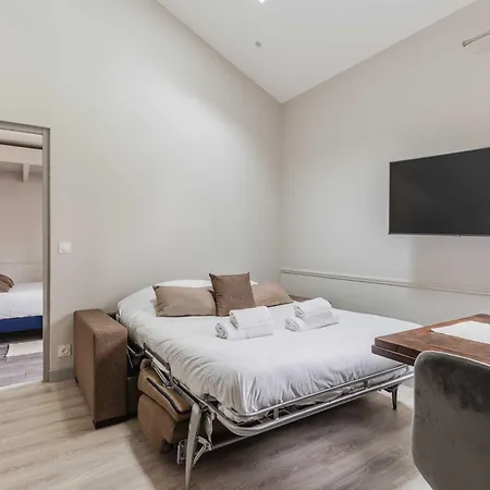 House For 18 People With Cinema Place Morny * Deauville