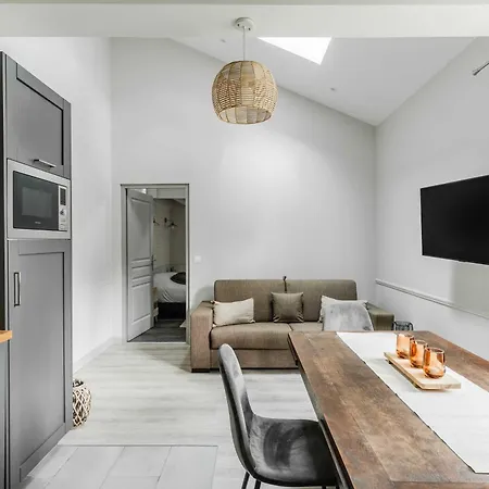 House For 18 People With Cinema Place Morny Holiday home